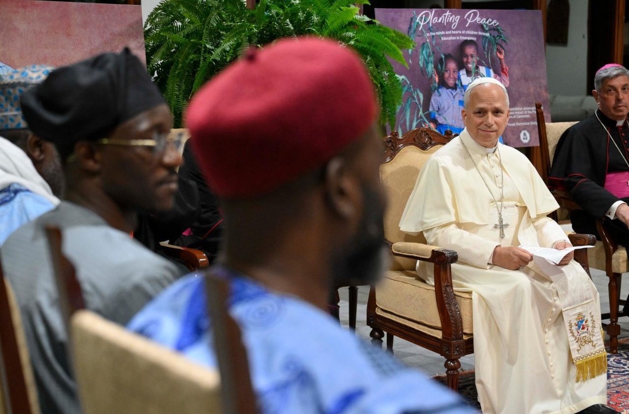Pope Leo XIV meets several Muslim leaders in Cameroon
