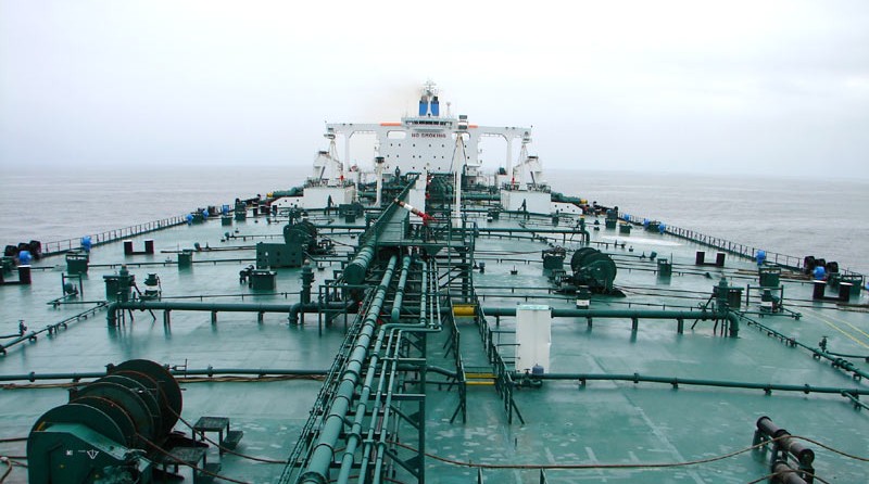 Tanker loaded with Iraqi crude passes through Hormuz, shipping data shows