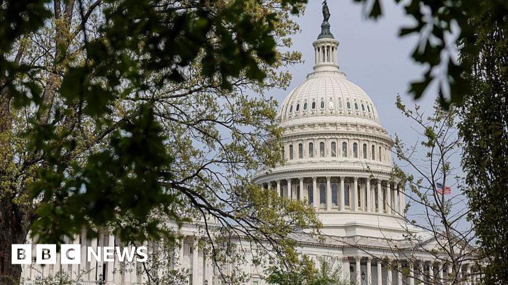 US lawmakers reject measure to block Trump from striking Iran