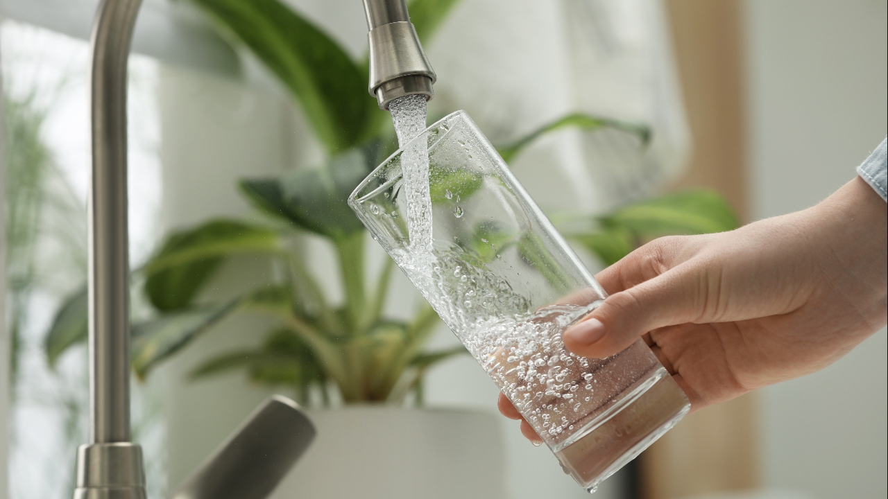 Italian Supreme Court Dismisses Tourists Lawsuit Over Hotels Refusal to Serve Free Tap Water
