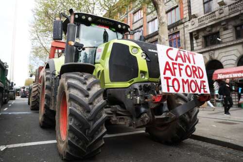 Police remove fuel protesters from Dublin center as disruption over soaring costs continues