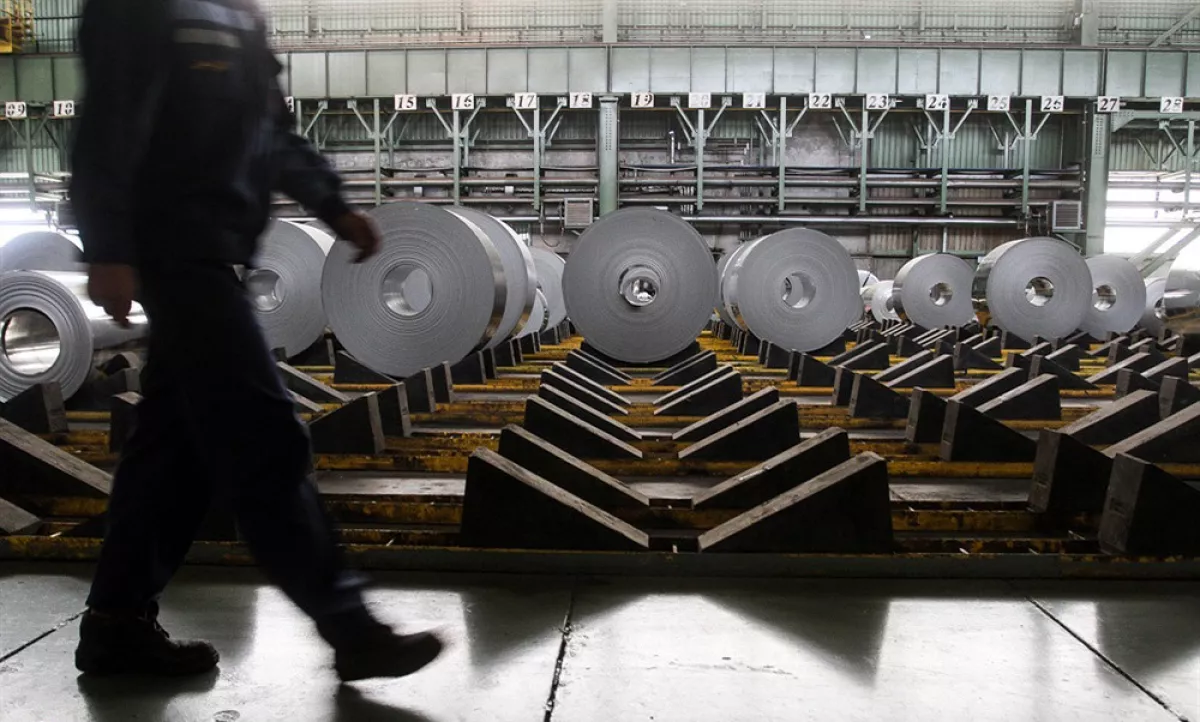 Iran’s largest steel producer halts production after US-Israel strikes