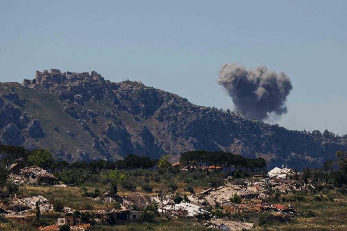 Israeli strike kills three Lebanese soldiers, army says