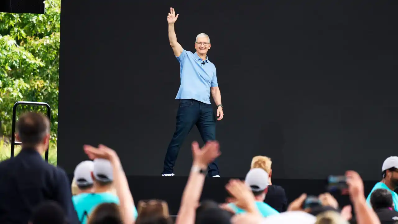Apple reports Q2 2026 earnings: iPhone 17 lineup and MacBook Neo see huge demand