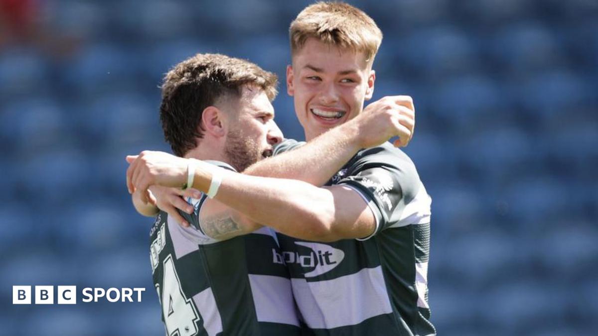 Huddersfield thrash Catalans to mark Dewsbury move