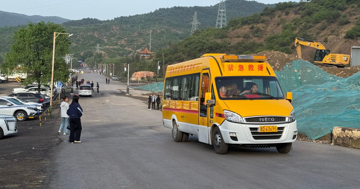 Coal mine gas explosion in China kills 90 people, state media say