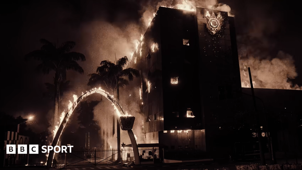 Depay defends music video showing Corinthians HQ on fire
