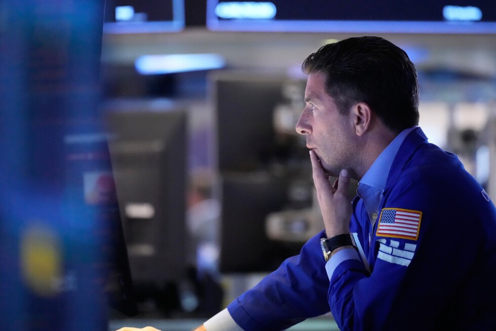 Wall Street hits a record as S&P 500 continues its 2-week rally on hopes for an end to the Iran war