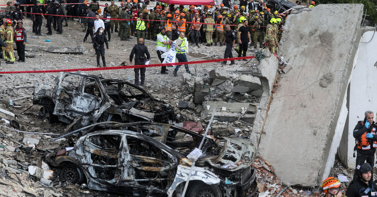 Analysis-Iran's strikes on Gulf states may widen war against Tehran, analysts say