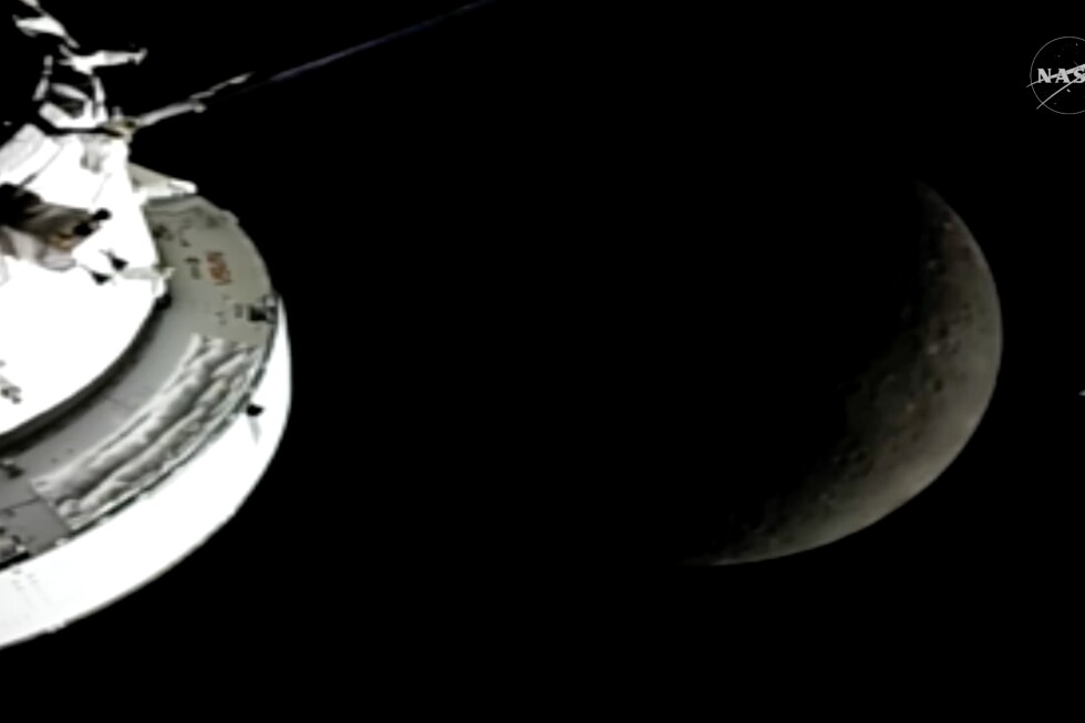 Artemis II breaks Apollo 13's distance record with daring moon flyby that included a solar eclipse