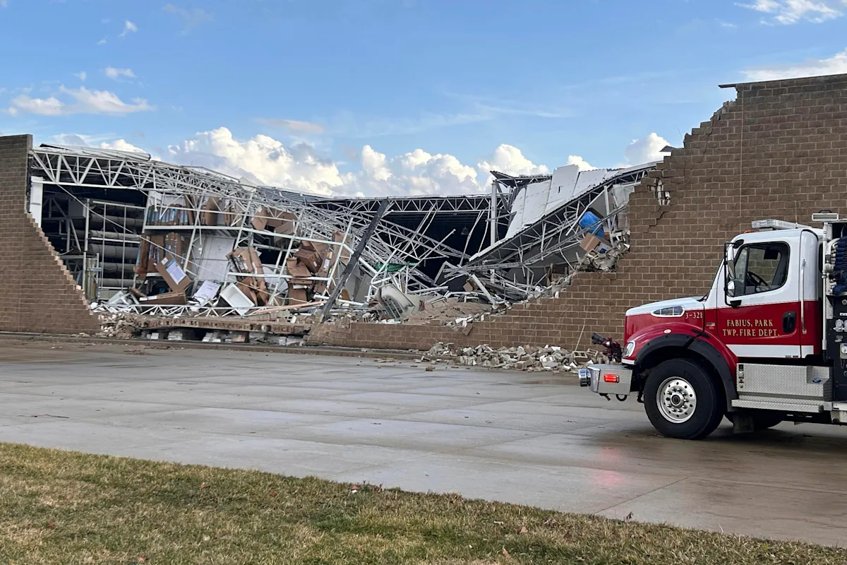 At least 4 dead after tornado rips through Michigan and storms hit central U.S.