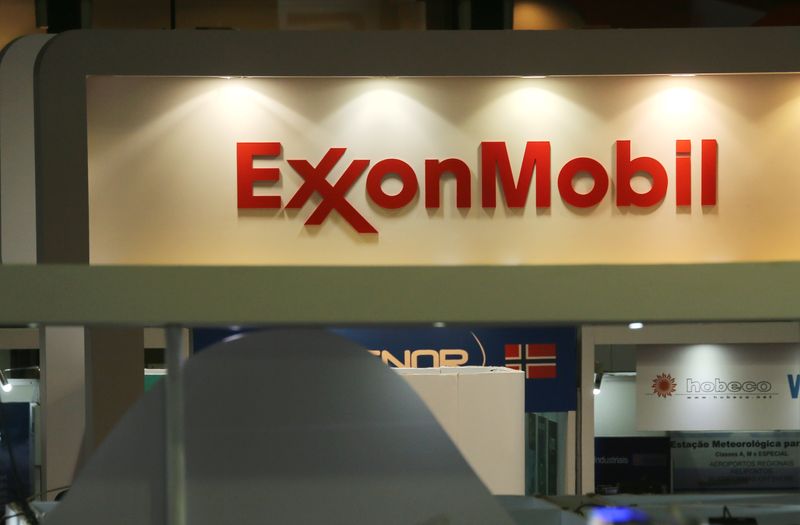 Exxon to send team to Venezuela in a few weeks, executive says