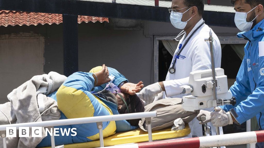 Missing Sherpa guide found on Mount Everest after 'miracle' self-rescue
