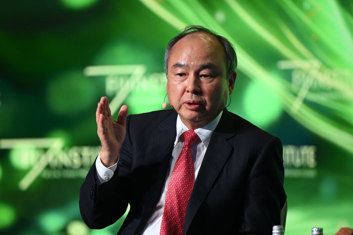 SoftBank to Create and List AI Firm Roze in the US, FT Says