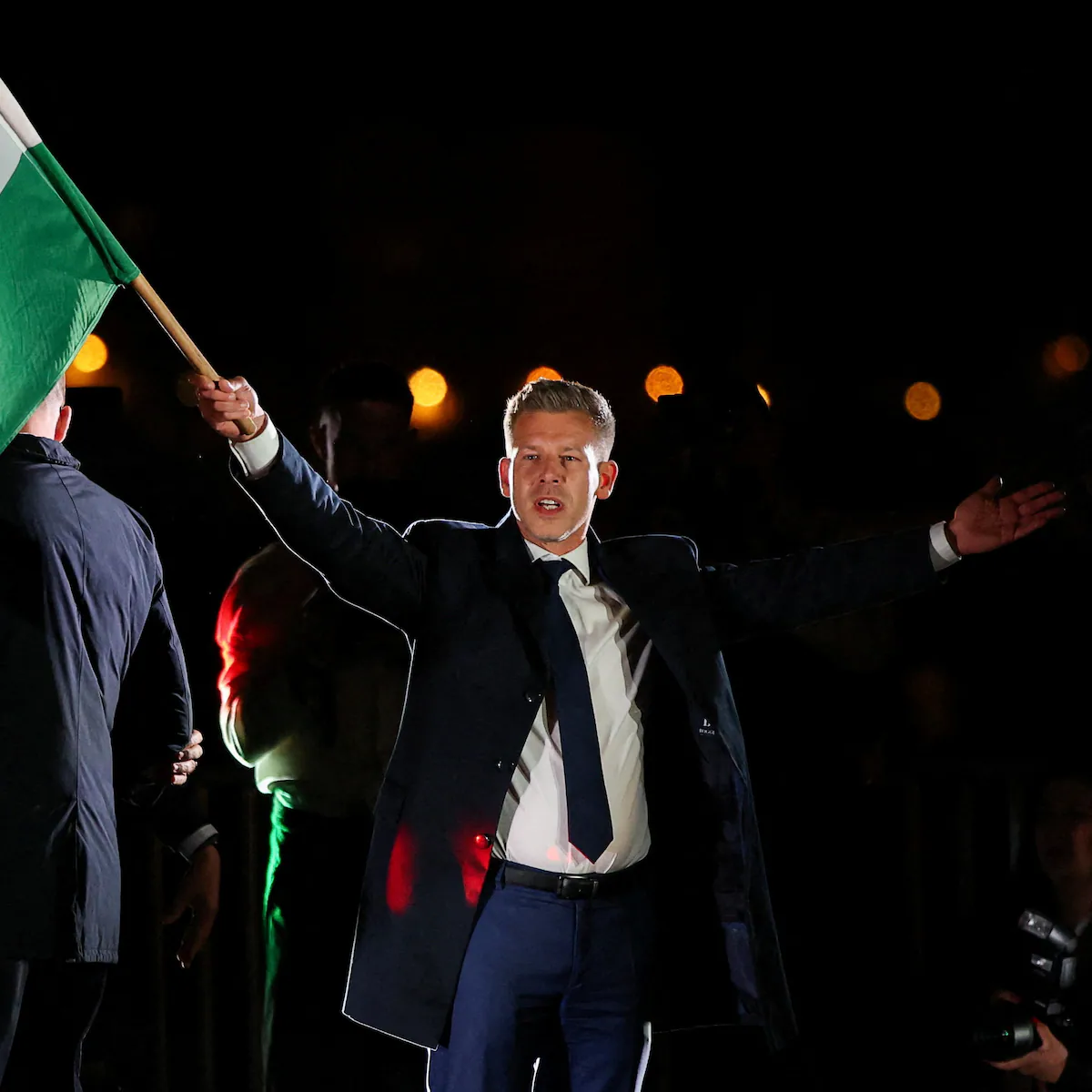 Péter Magyar derrota a Orbán y pone fin a 16 años de Gobierno ultranacionalista en Hungría