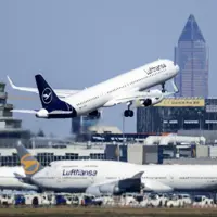 Lufthansa trims summer schedule by 20,000 flights