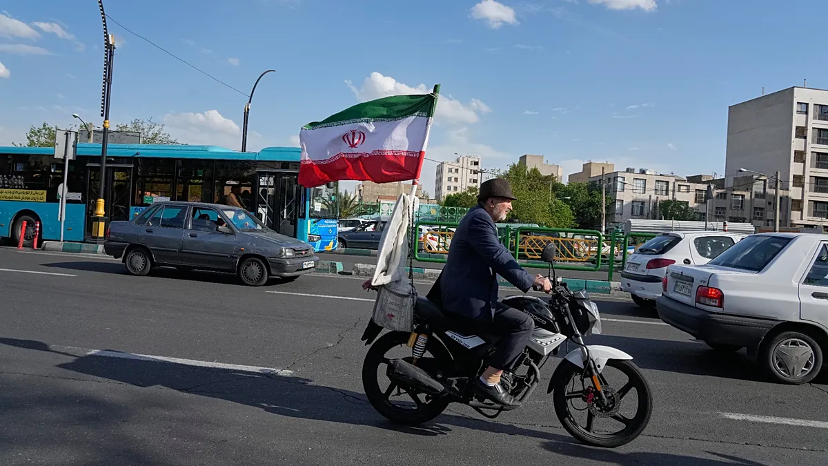 Trump tightens US naval blockade as Iranian rial collapses to record low