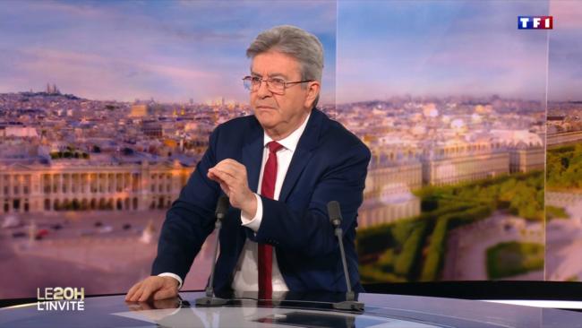 Présidentielle: Jean-Luc Mélenchon officialise sa candidature pour 2027
