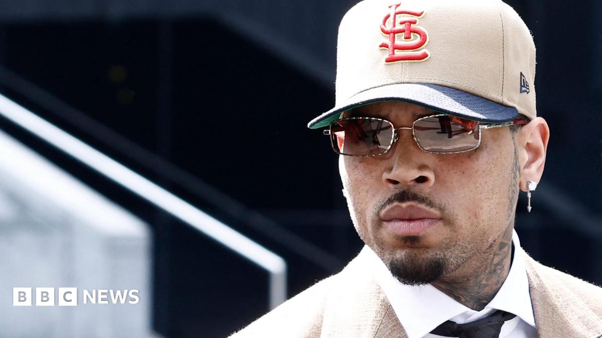 Chris Brown pleads guilty to affray over nightclub attack