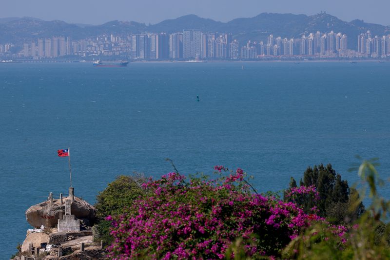 Taiwan, China coast guards in standoff at top of South China Sea