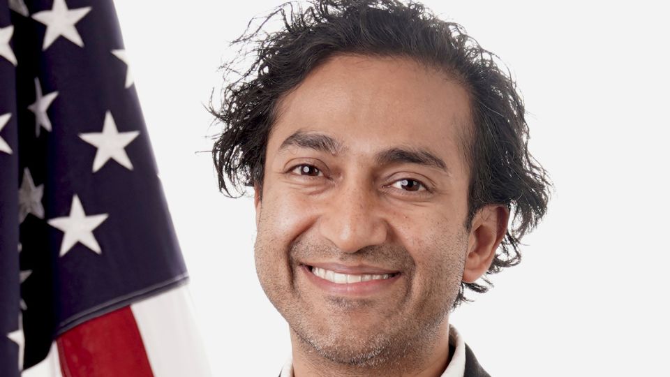 FDA’s controversial vaccine chief will exit agency next month