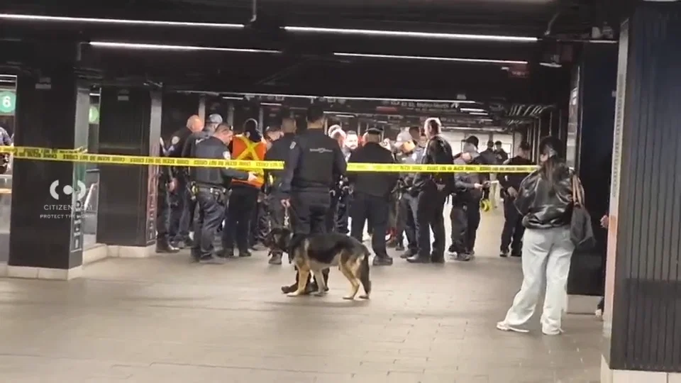 3 people stabbed and suspect fatally shot by officer on subway platform at Grand Central, police say