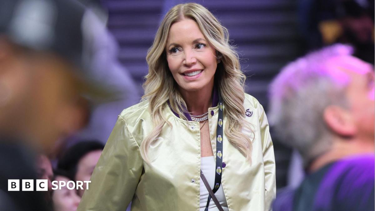 Buss trying to block siblings' sale of LA Lakers