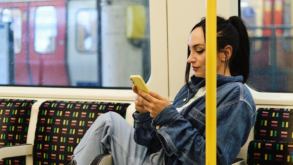 Fewer UK adults posting on social media, Ofcom finds
