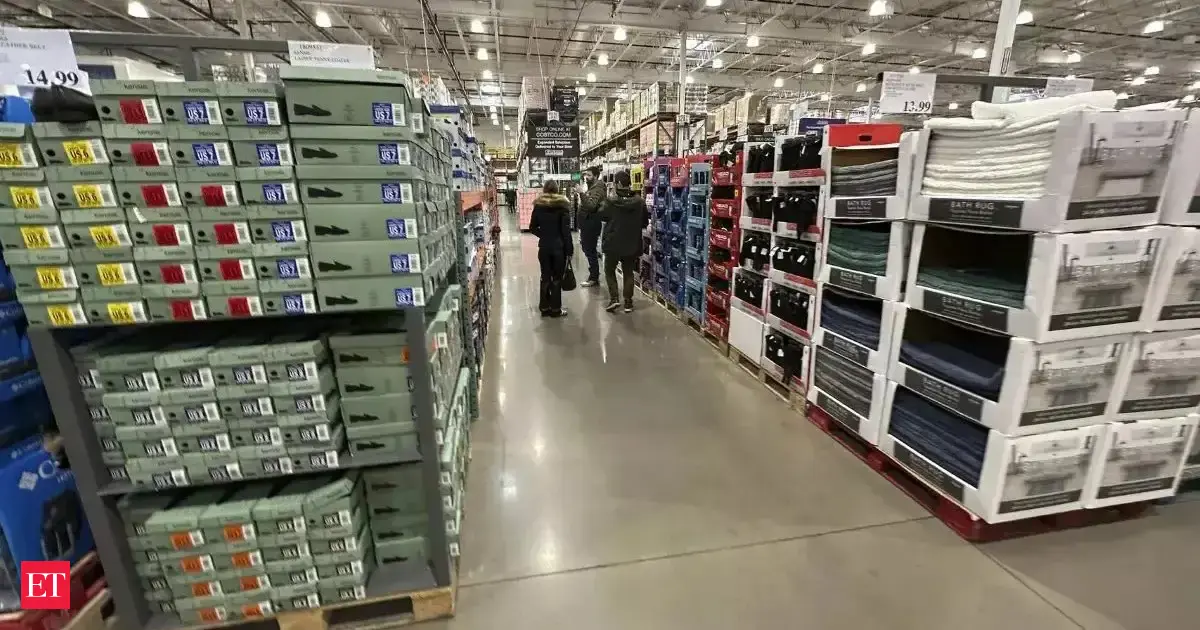 US consumer confidence improves in February