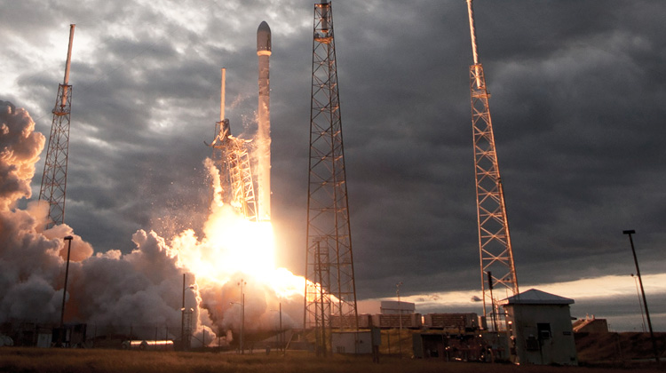 Which brokers will offer SpaceX shares?