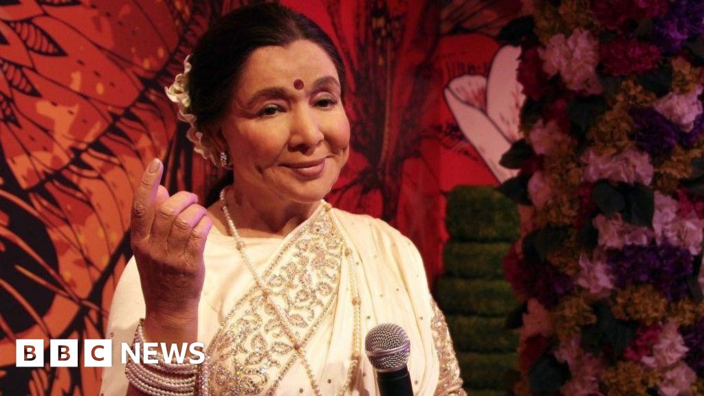 Asha Bhosle: The sound of Bollywood dies aged 92