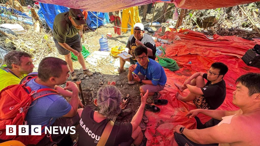 Laos cave survivors help with plan to find last two missing men