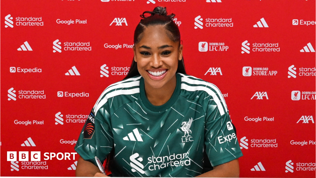 Liverpool sign England goalkeeper Keating