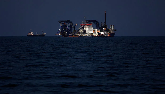 No commercial ships escorted by US Navy in Hormuz: White House