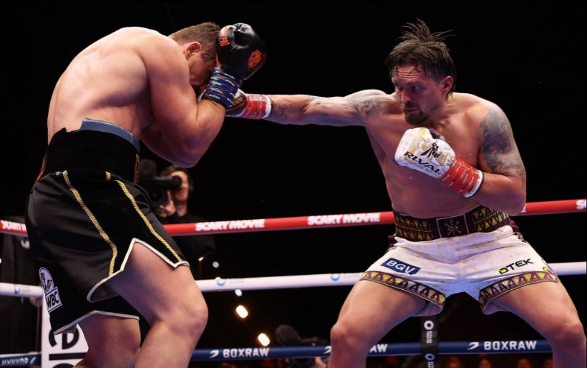 Usyk Stops Verhoeven in 11th to Retain WBC Title in Giza
