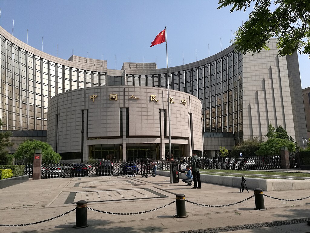 PBOC Scraps FX Risk Reserves to Curb Rapid Yuan Appreciation
