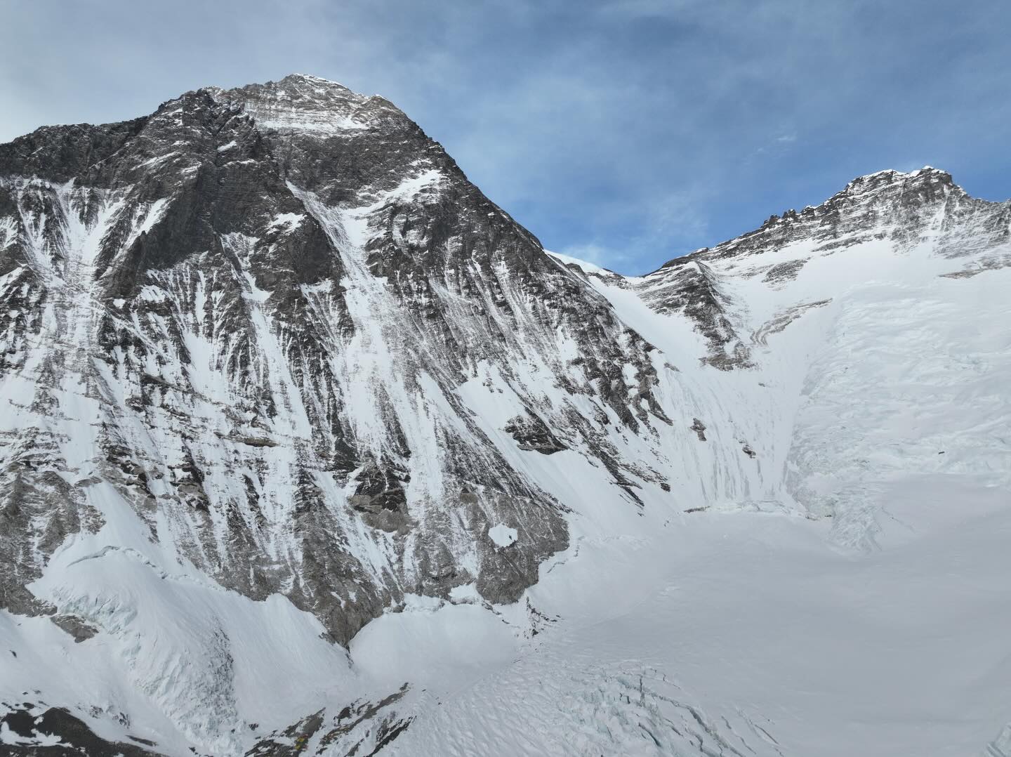Sherpa climber dies on Everest during summit preparations