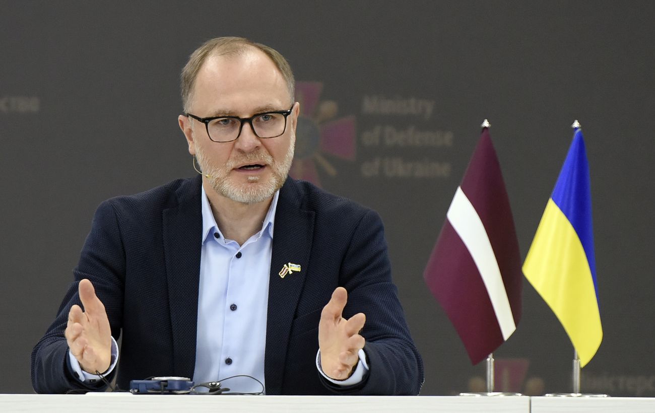 Latvian Defence Minister Resigns After Ukrainian Drones Hit Oil Tanks