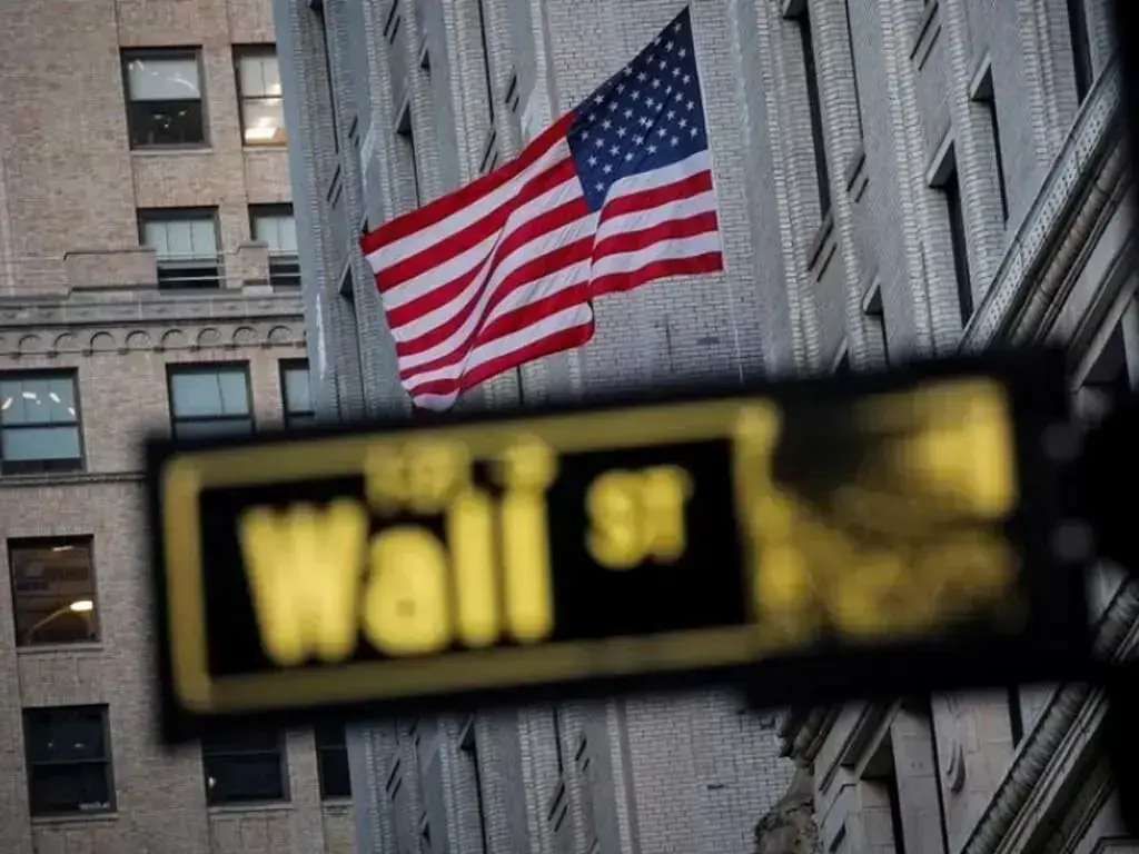 Wall St gains as Iran ceasefire extension and robust earnings bring relief
