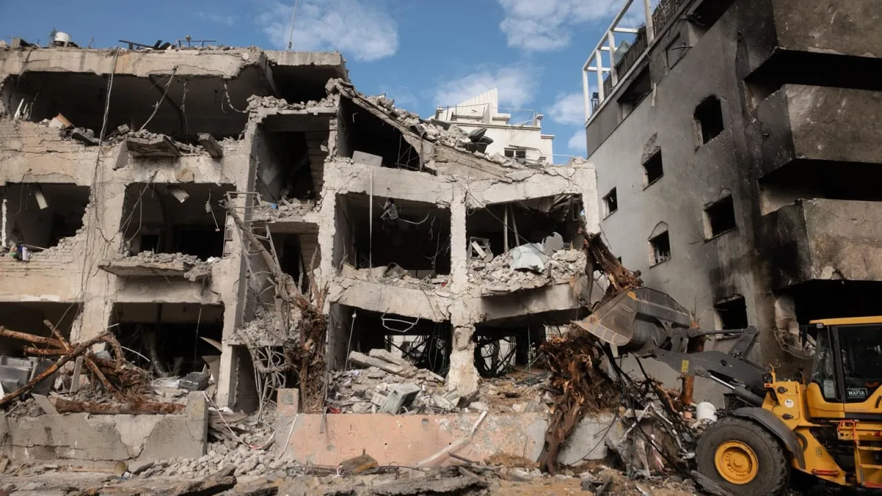 Woman killed in central Israel as a result of Iran missile barrage, over 20 wounded