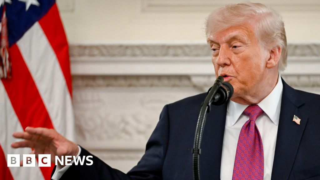 Trump buys time for Iran deal after frantic day of diplomacy