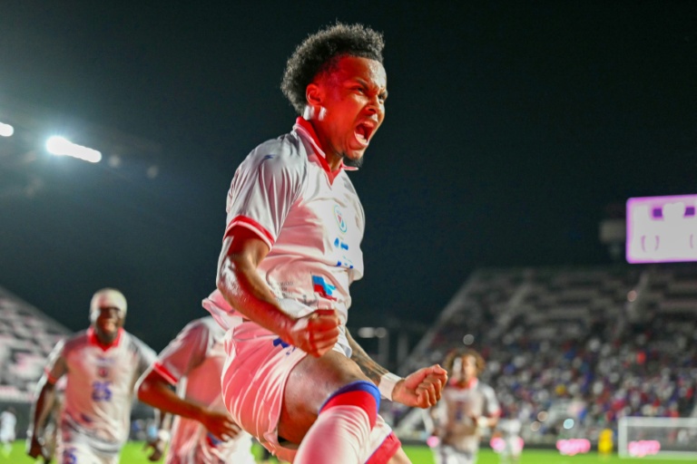 Haiti forced to change World Cup kit over war imagery