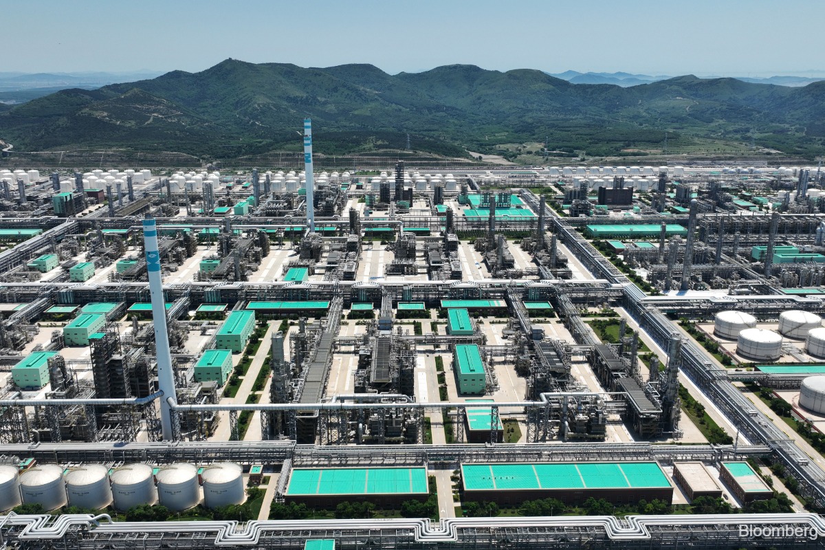 US-sanctioned Chinese refiner Hengli restructures Singapore unit