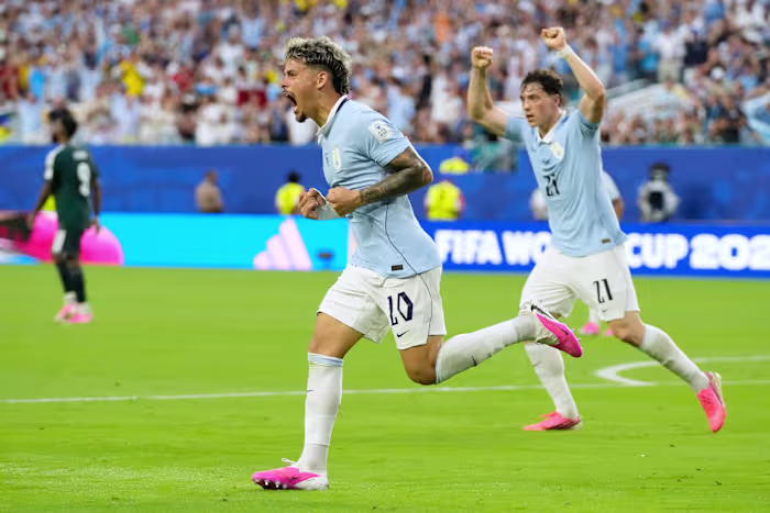 Uruguay's Maxi Araújo scores equalizer in 1-1 World Cup draw with Saudi Arabia