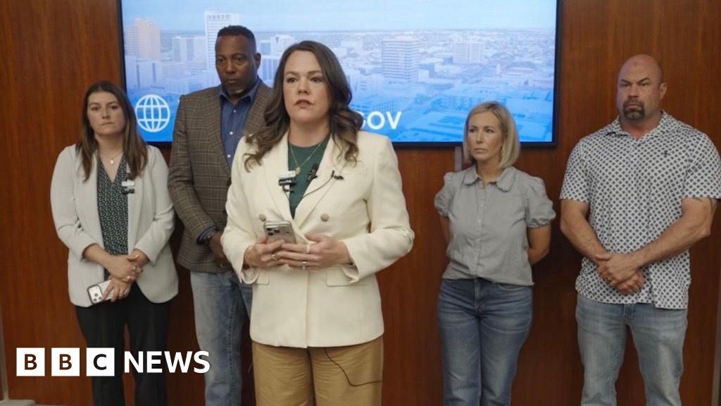 One dead and at least 10 others wounded in Texas shooting