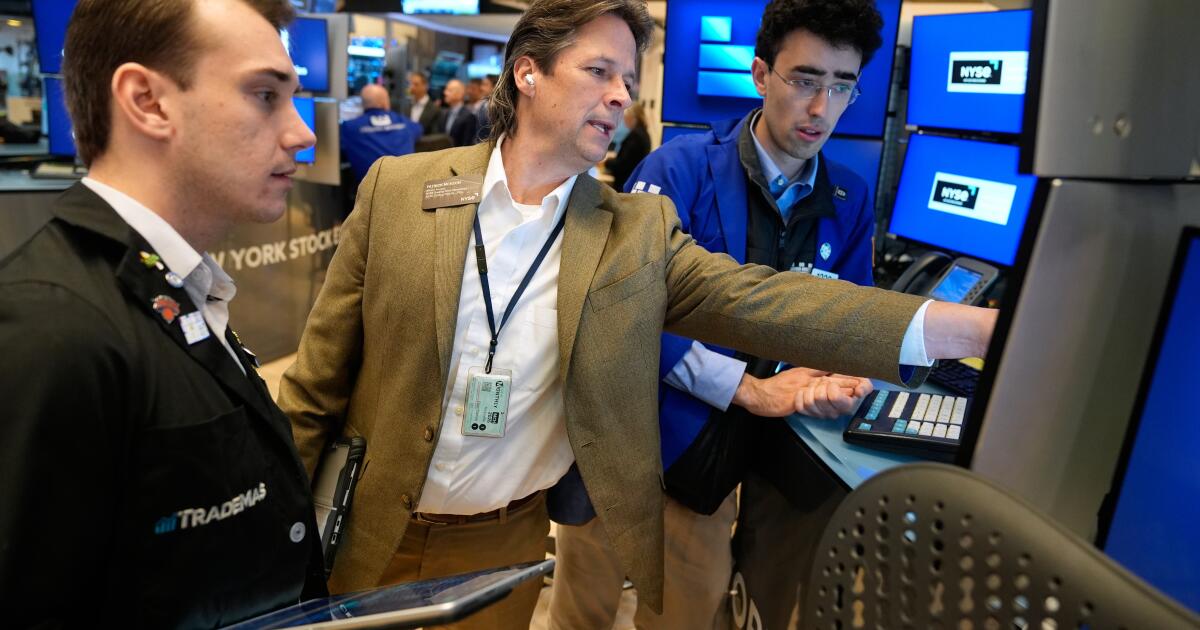 U.S. stocks drift higher ahead of Trump's deadline for Iran to open the Strait of Hormuz