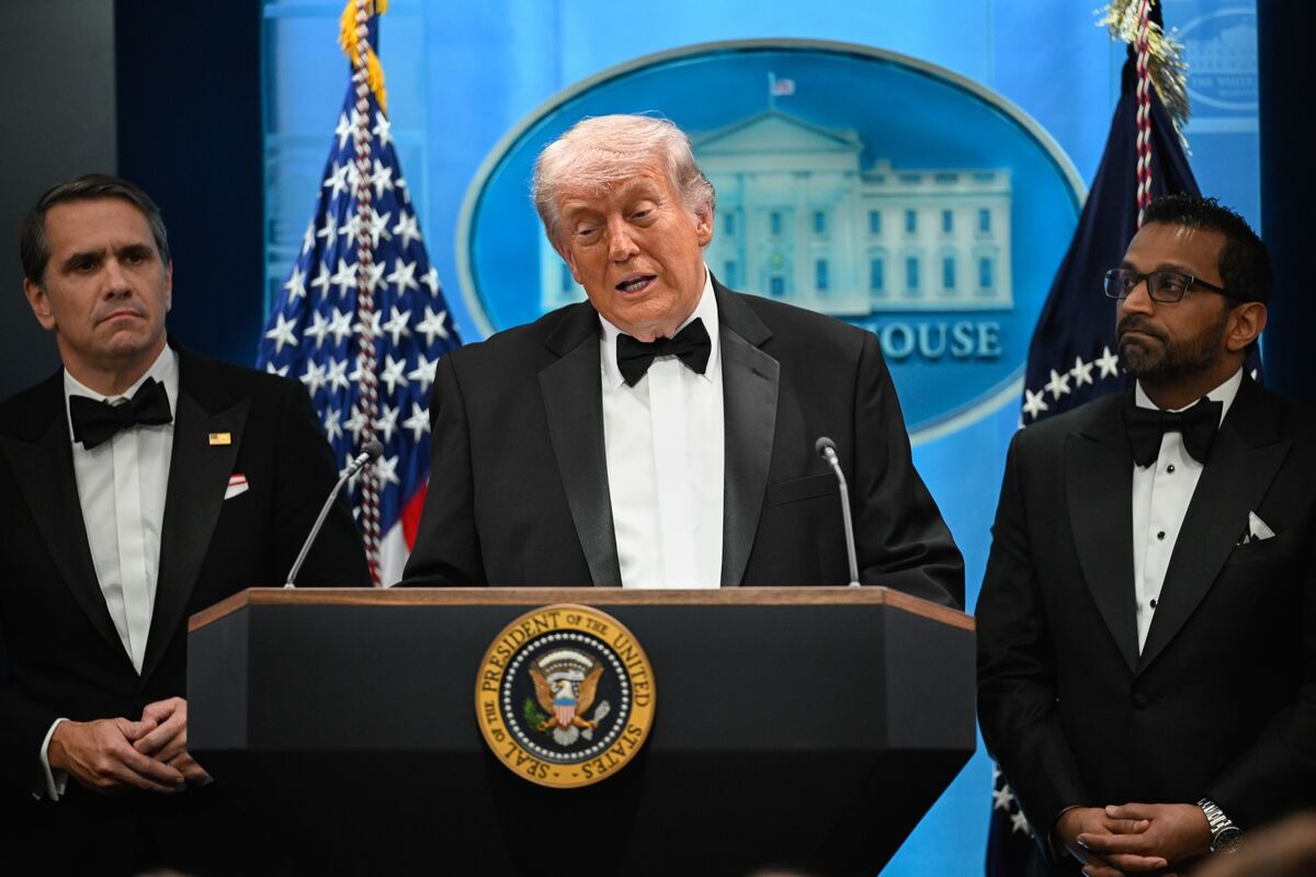 Trump Says Suspect in Custody From WHCA Dinner, Office Shot - Bloomberg