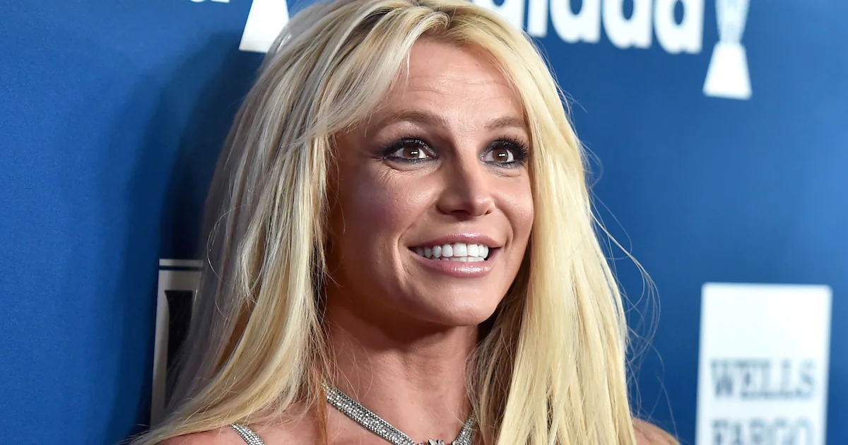 Britney Spears Checks Into Rehab After Hitting 'Rock Bottom'