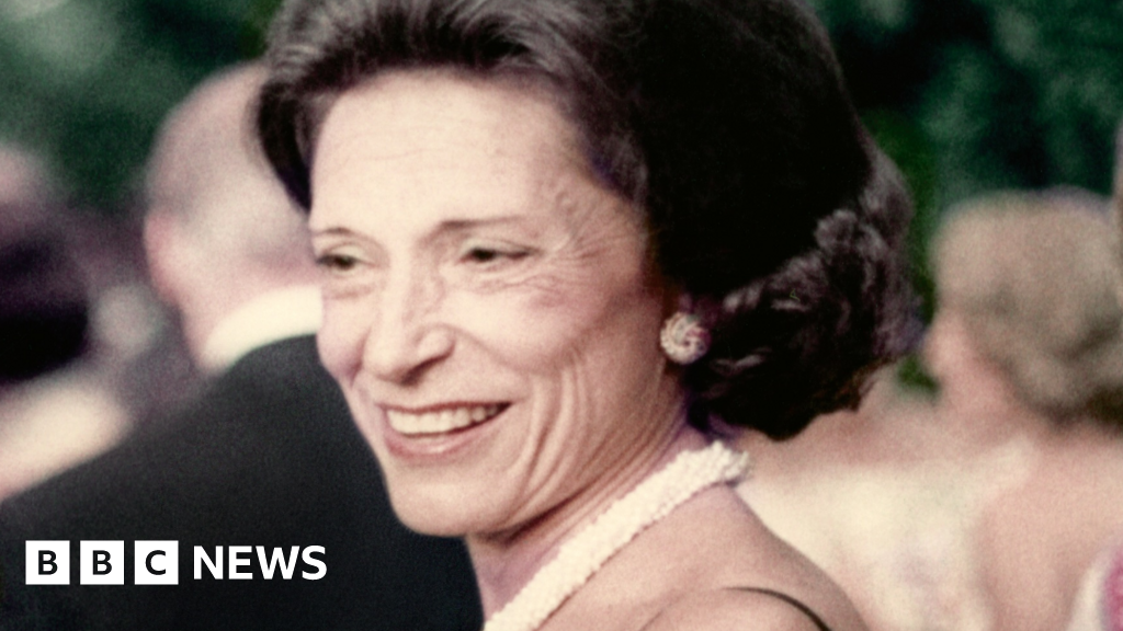 Gap co-founder and retail pioneer dies aged 94