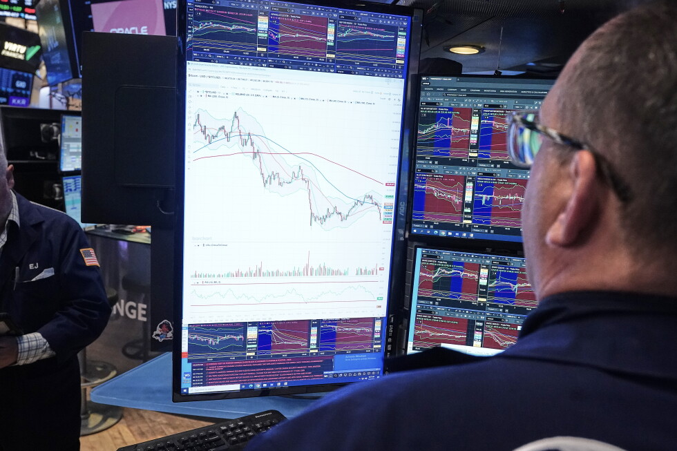 Stocks slump as Big Tech sinks and a strong May jobs report boosts odds for higher interest rates
